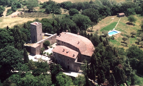 Castello-di-Petroia580