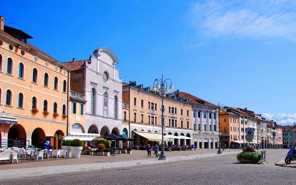 piazza-dei-martiri-belluno580