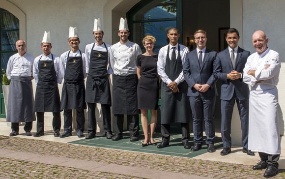 Chef Alfio Ghezzi e lo staff di Locanda Margon580
