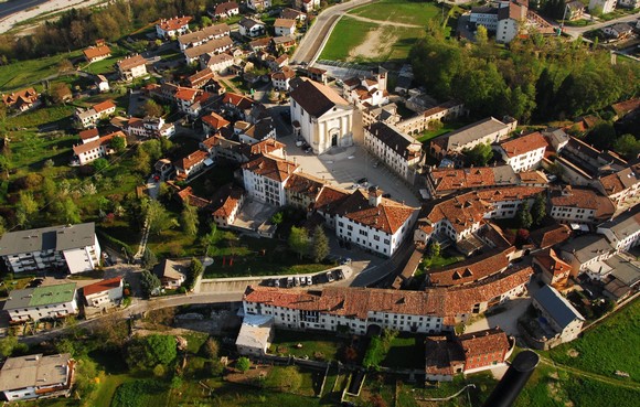 centro-storico-di-Mel-dall-alto580