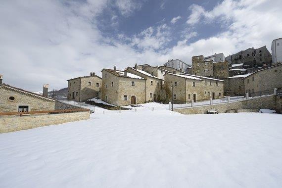 Castel del Giudice - Borgotufi 570