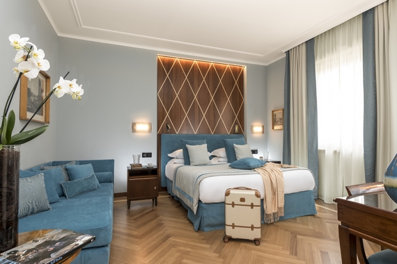 Hotel Mediterraneo  Premium Junior Suite 20 570
