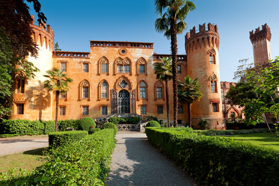 01. Castello deel Roccolo Busca esterno 72dpi.