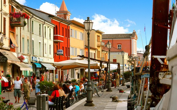 Cesenatico La passeggiata su Portocanale580