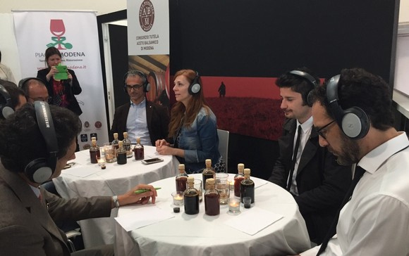 degustazione sensoriale di Aceto Balsamico di Modena IGP580