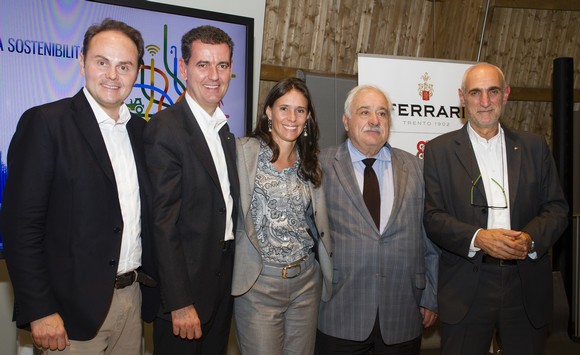 matteo marcello camilla lunelli ferrari con Attilio Scienza e Silvio Barbero580