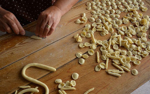 orecchiette nelle gnostre noci bari580a