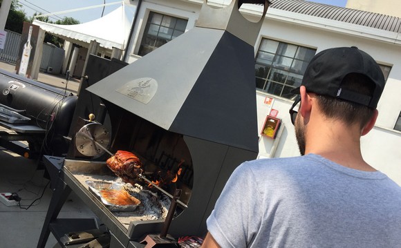 Invitational BBQ Prime Uve580