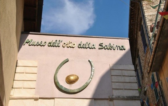 Castelnuovo di Farfa ingresso Museo dellolio della Sabina580