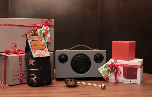 Starbucks Christmas 2018580b