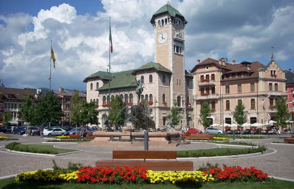 Asiago piazza G. Carli credit Consorzio Turistico Asiago 7 Comuni580
