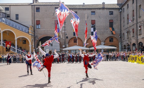 Consorzio-Visit-Ferrara-Palio-Sbandieratori-Foto-di-Alessandro-Castaldi580