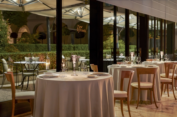 La Veranda Restaurant 600