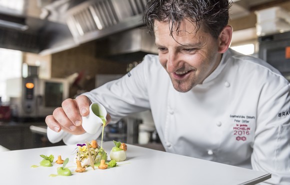 Romantik-Hotel-Stafler-Chef-Peter-Girtler-Credit-Hannes-Niederkofler580