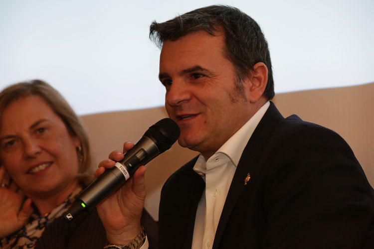 turismo-e-ristorazione-facciano-rete-occasione-ghiotta-ora-o-mai-piuGian-Marco-Centinaio