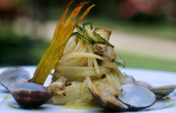 Linguine-vongole-e-zucchine-don-alfonso 580