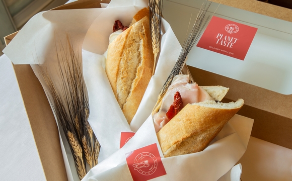 Planet Taste delivery with love 2 570
