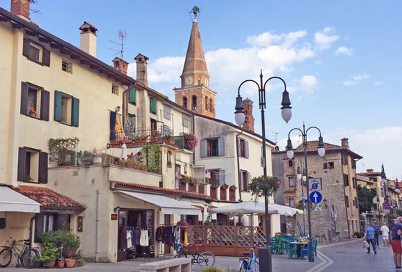grado centro storico 580