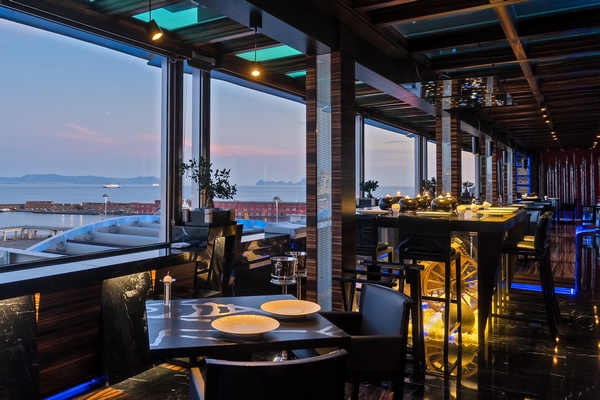 il Comandante ROMEO HOTEL 600