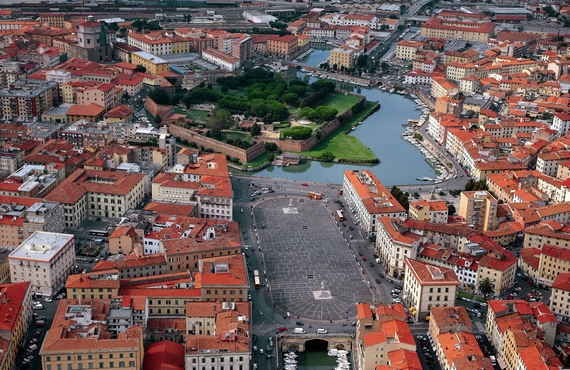 livorno-piazza-della-repubblica-e-fortezza-nuova 570