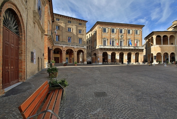 piazza della liberta macerata ph Andrea Del Brutto