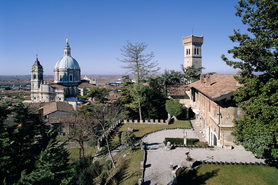 Casa del Podestà giardini interni 570