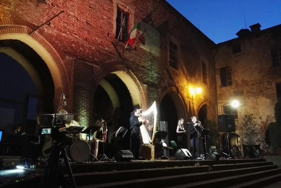 Concerto-cortile-Castello-Carmagnola 570 pdv
