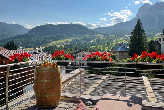 Cortina - Spazio Bottega Grand Hotel Savoia 2 570