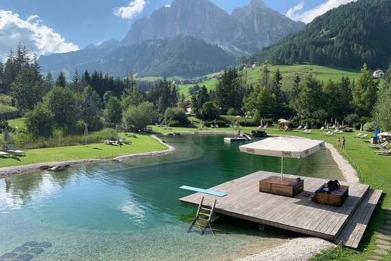Lago biotopo Corvara in Val Badia col Romantik Hotel Cappella 570