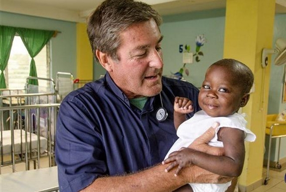 PadreRick BAMBINI HAITI 570