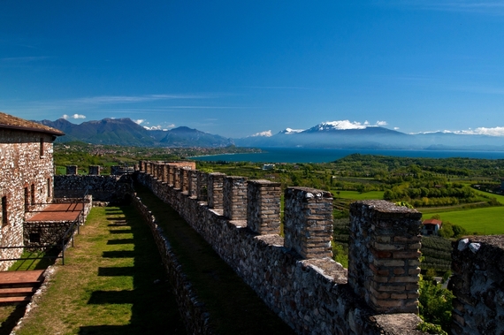 Rocca di Lonato del Garda vista lago 570