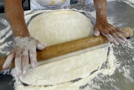 focaccia recco al formaggio stendimento pasta 570