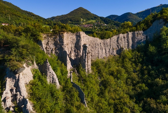 piramidi-di-zone-lago-iseo 570