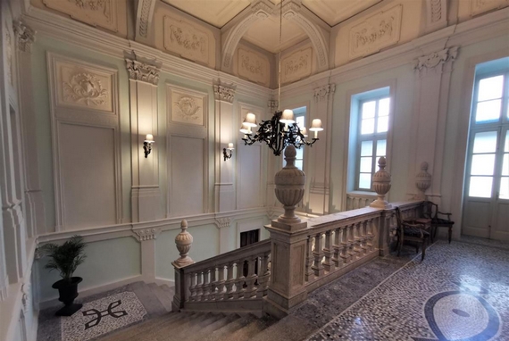 royal palace luxury suites 2 570