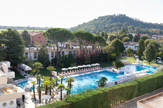 5 ErmitageMedicalHotel piscina esterna 570