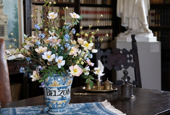 Biblioteca Casa Podesta Fiori di Giusy Ferrari Cielo 570