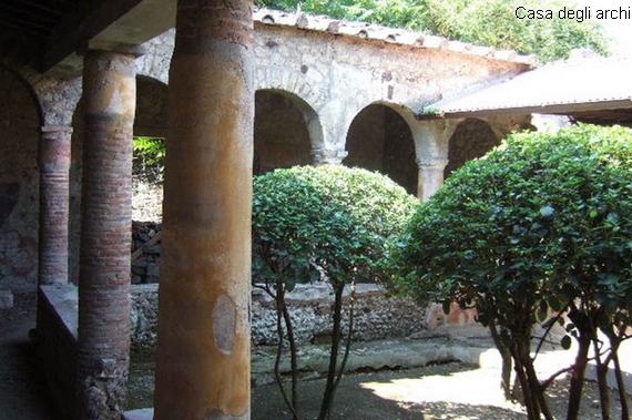 Casa degli archi 570