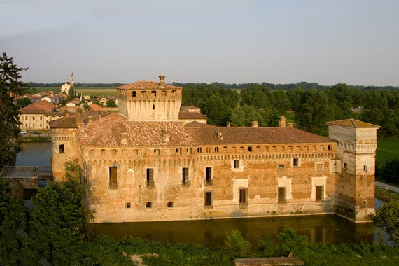 Castello di Padernello - Esterno - Foto di Virginio Gilberti 2 570