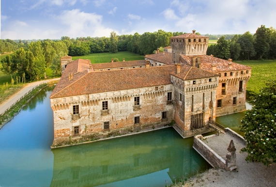 Castello di Padernello nella Bassa Bresciana 2 570