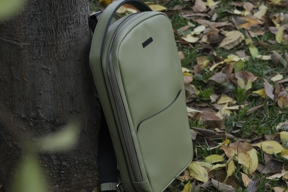 montbook 4 570