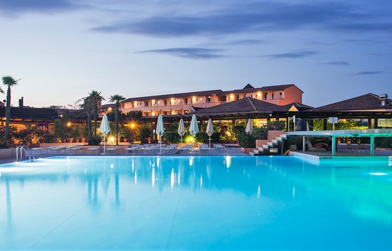 piscina garden toscana resort itin 22 570