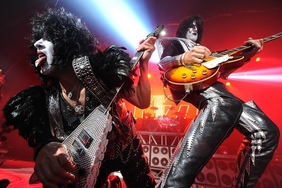 3 Kiss Foto Mark Allan 23pdv