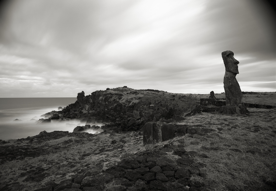 Kenro Izu Moai 24 Easter Island Chile 1989 570