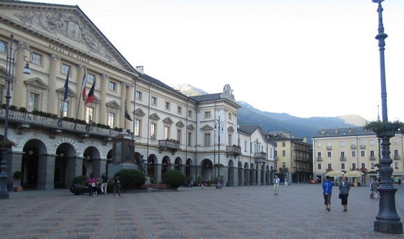 Aosta - Place Emile Chanoux580