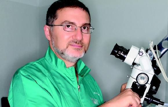Francesco Martelli Microdentistry