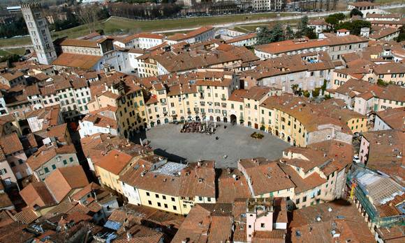 Lucca580a
