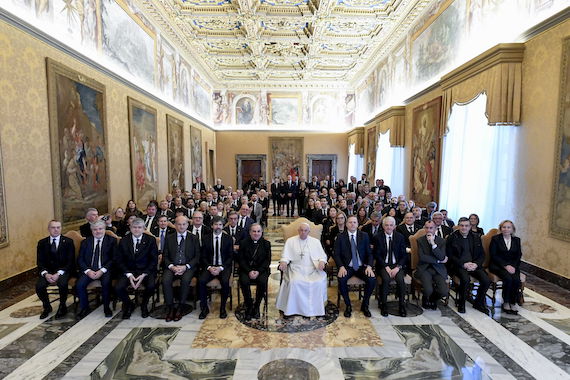 VaticanMedia Veronafiere-gruppo-570