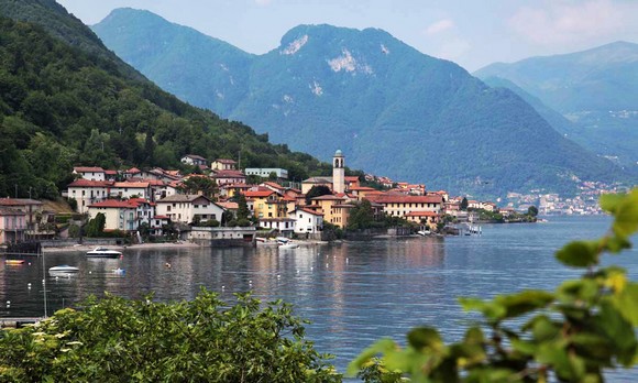 lago como580