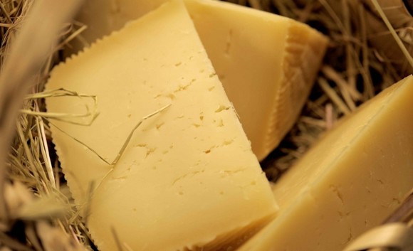 pecorino crotonese dop580b